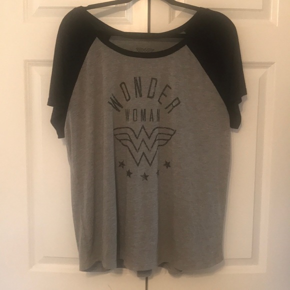 Tops - Wonder Woman T-shirt